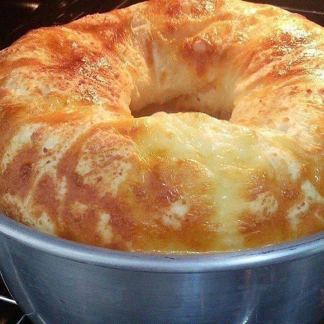 Veja como fica o pão de queijo assado na panela - Imagem - Instagram