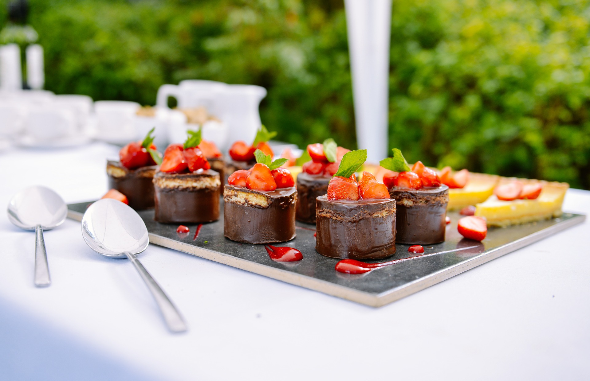 Faça esse mousse de chocolate com morango e se surpreenda - Imagem por Pixabay