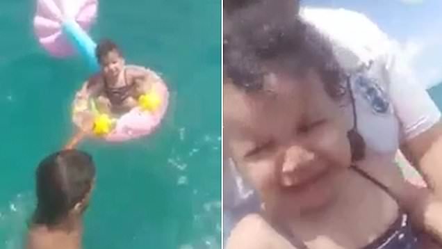 Bebê é resgatada em boia após ser esquecido pelos pais no mar