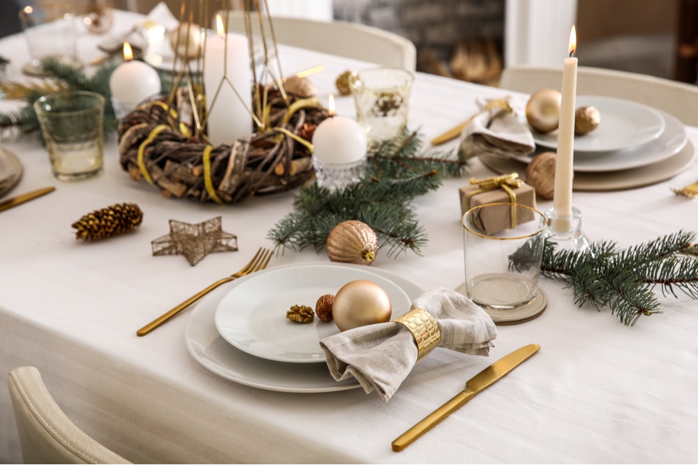 33 ideias CRIATIVAS e acessíveis para decorar sua mesa de Natal