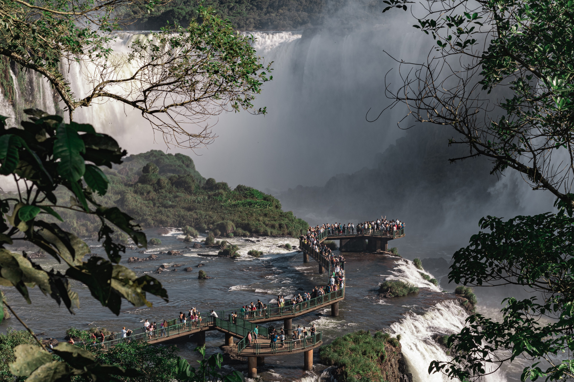 Guia rápido para viajar a Foz do Iguaçu e ter o momento mais inesquecível da vida (Imagens: Unsplash)