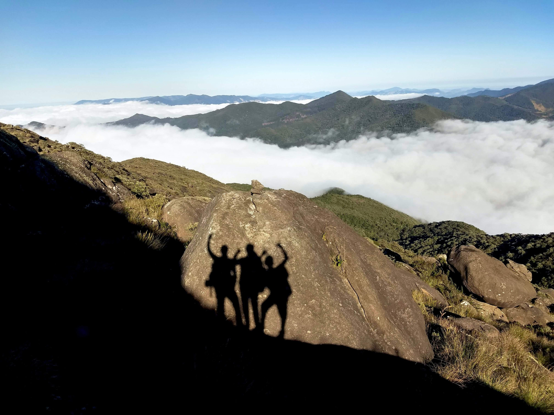 Marque uma trilha no Pico dos Marins em SP e tenha uma das maiores experiências (Imagens: Unsplash)
