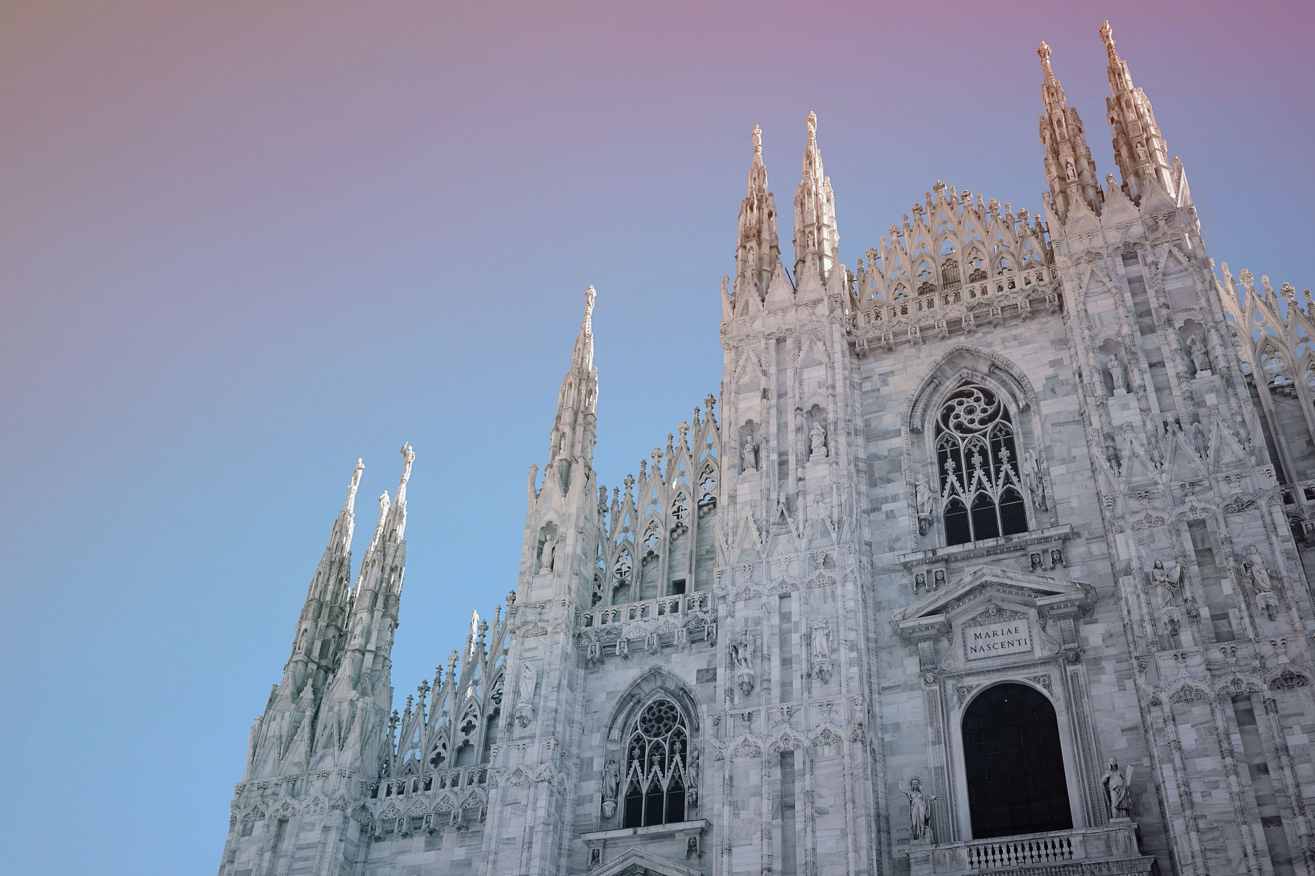 Um guia completo para fazer uma visita à Catedral de Milão (roteiro e valores AQUI) (Imagens: Unsplash)