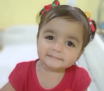 Vídeo: Mãe de menina de 2 anos registra a chegada do coração que salvou a vida da filha